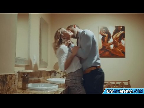 ❤️ Když vás na veřejných záchodcích svádí prsatá blondýna. ☑ Sex video u nás cs.porno24-7.ru ❌️